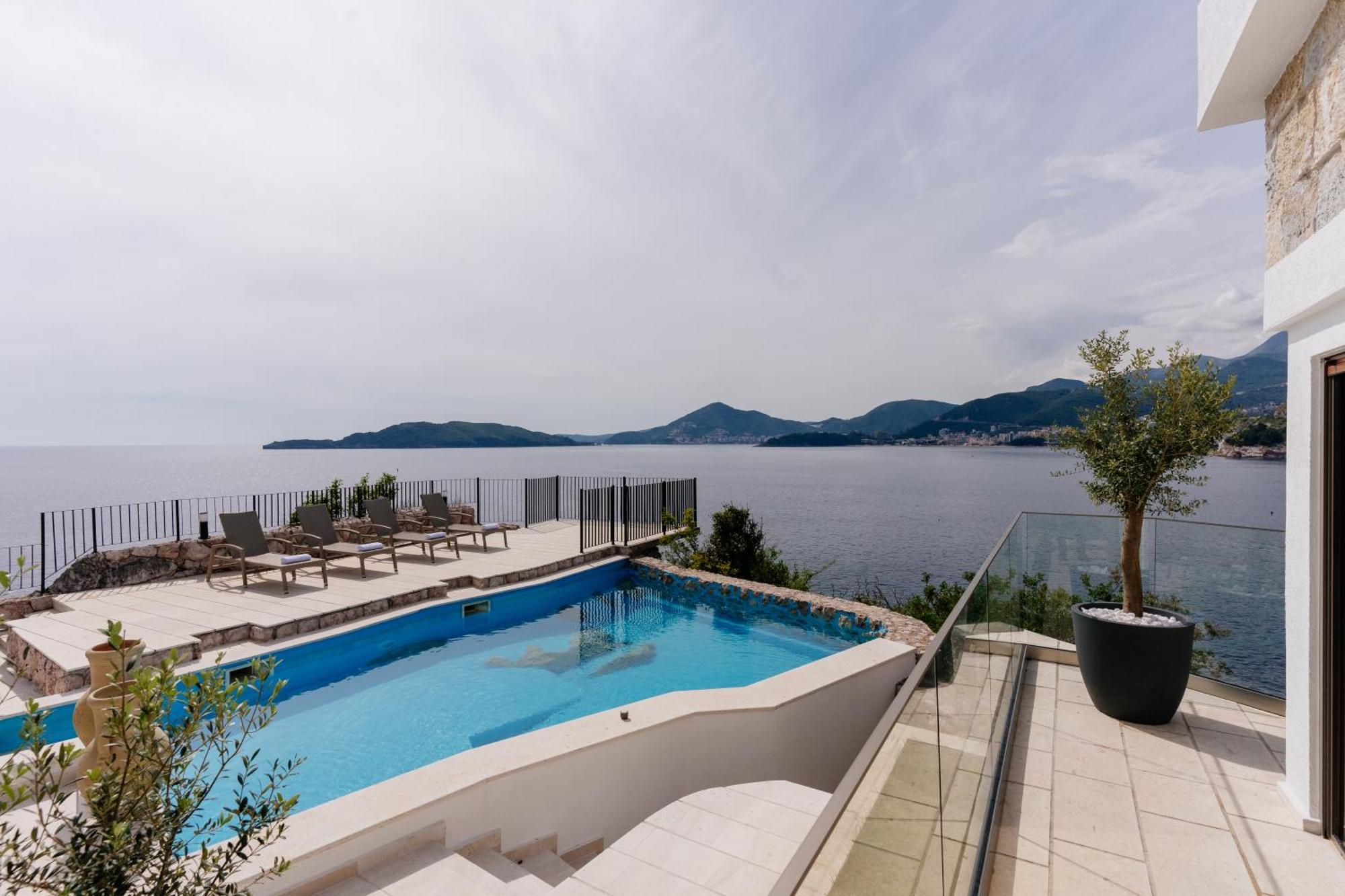 Blanche Cliff Apartments Sveti Stefan Exterior photo