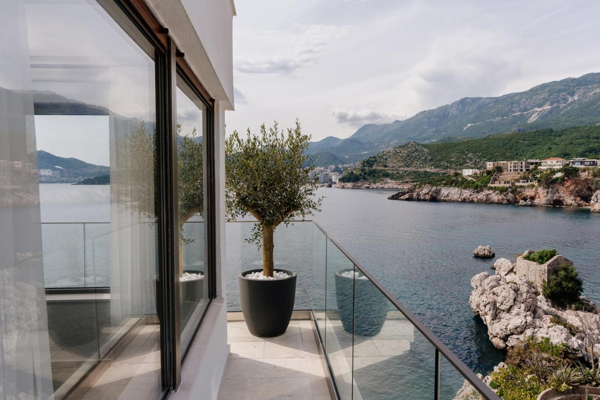 Blanche Cliff Apartments Sveti Stefan Exterior photo